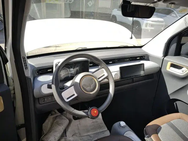 Wuling Hongguang Mini EV — Фото автомобиля 9