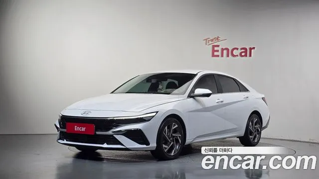 Фотография автомобиля — Hyundai Avante CN7