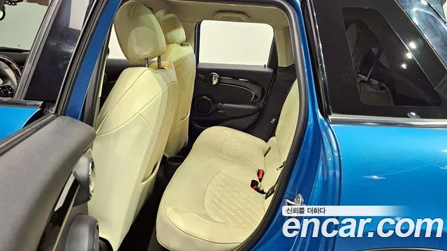 Mini Cooper Cooper 5 дверей Classic Plus — Фото автомобиля 11