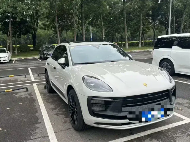 Porsche Macan — Фото автомобиля 11