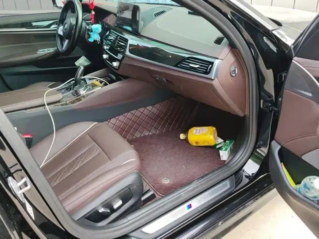 BMW 5 Series — Фото автомобиля 8