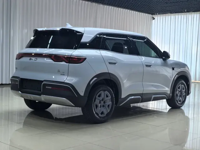 BYD Yuan UP — Фото автомобиля 6