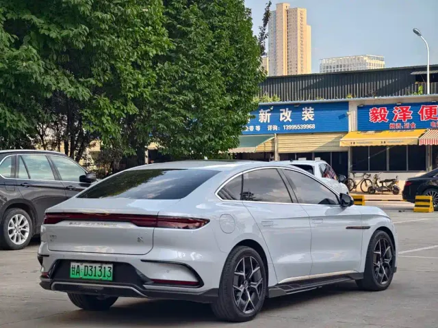 BYD Han — Фото автомобиля 23