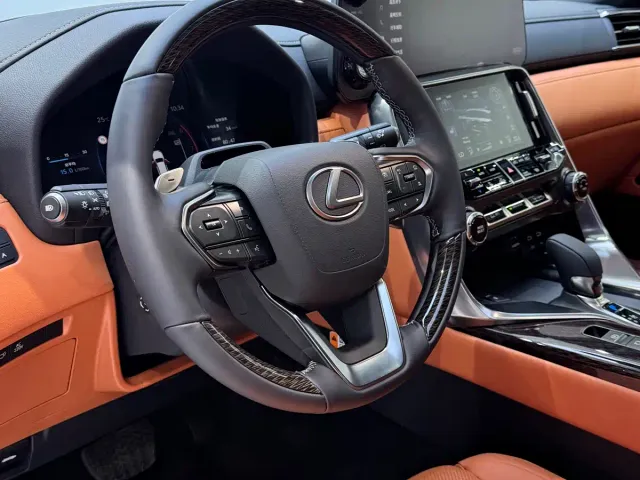 Lexus LX — Фото автомобиля 13