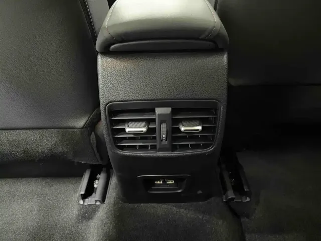Toyota Corolla — Фото автомобиля 11