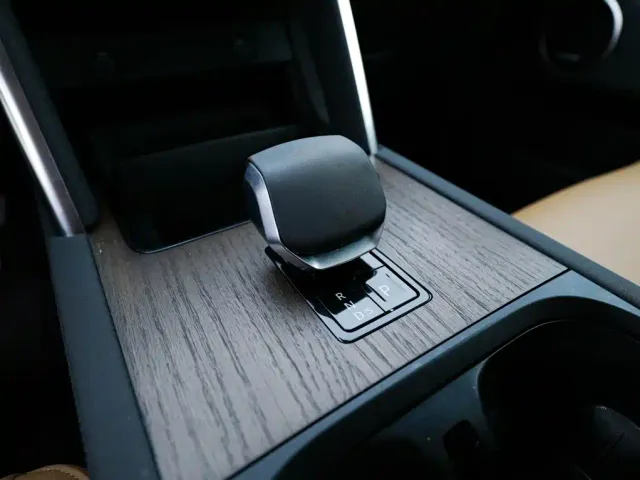 Land Rover Discovery Sport — Фото автомобиля 16