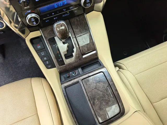 Toyota Vellfire — Фото автомобиля 12