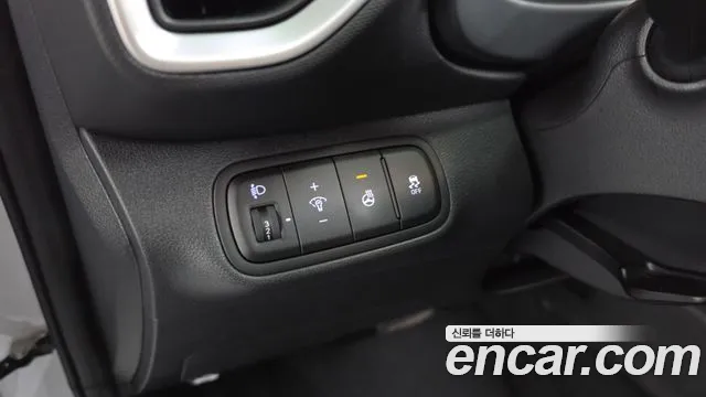 Hyundai Venue — Фото автомобиля 28