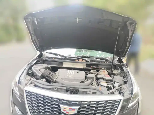 Cadillac XT5 — Фото автомобиля 3