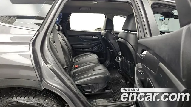 Hyundai Santafe Новый Santa Fe Дизель 2.2 4WD — Фото автомобиля 12