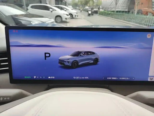 IM Motors LS6 — Фото автомобиля 11
