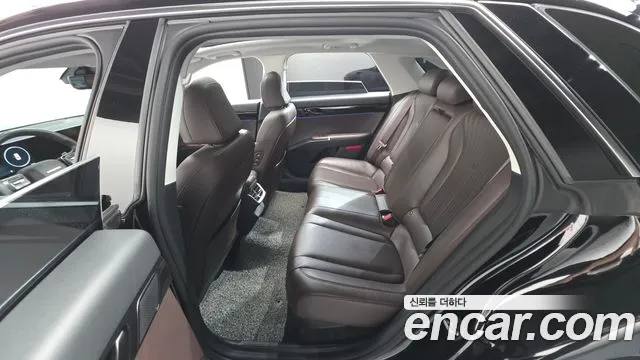 Hyundai Grandeur GN7 — Фото автомобиля 22