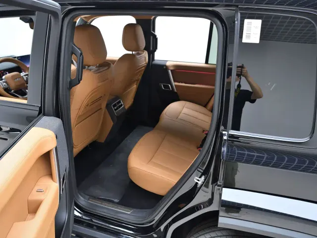 iCAR V27 — Фото автомобиля 12