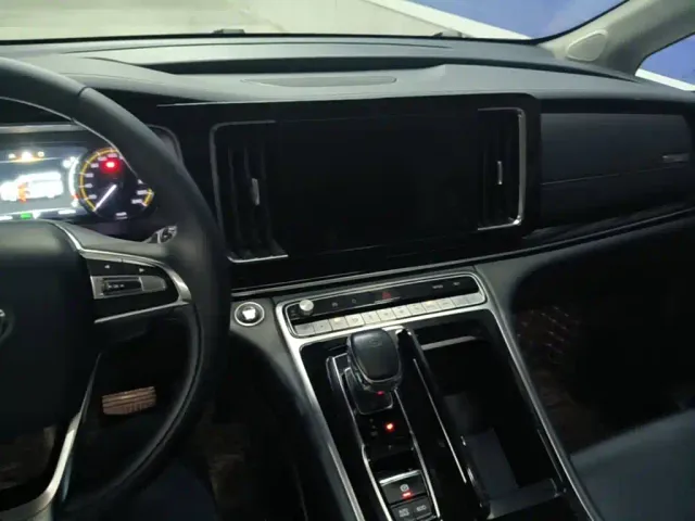 GAC Trumpchi M8 — Фото автомобиля 9