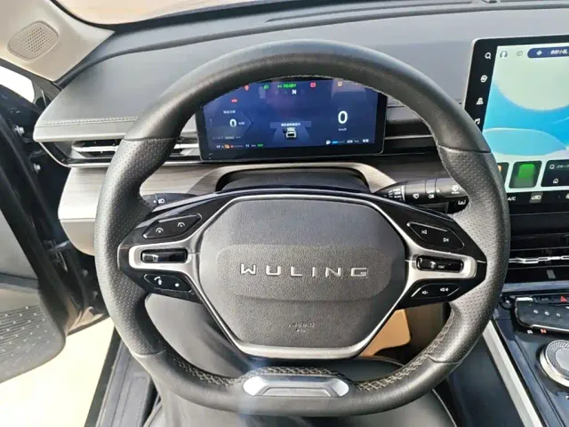 Wuling Starlight — Фото автомобиля 10