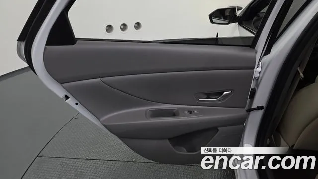 Hyundai Avante — Фото автомобиля 14