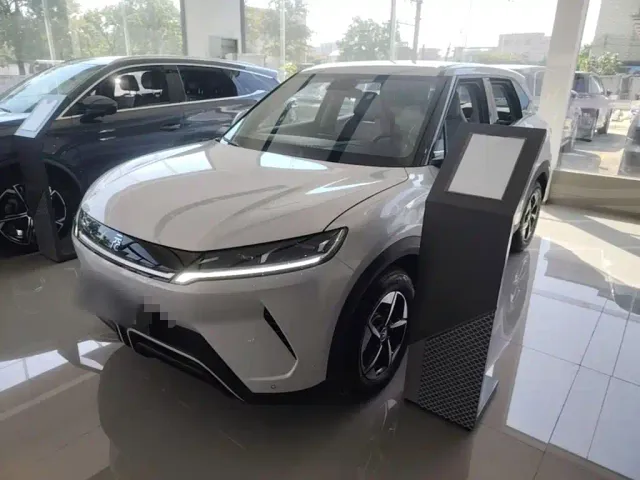Фотография автомобиля — BYD Yuan UP