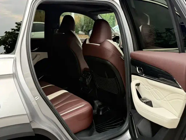 Geely Xingyue L — Фото автомобиля 7
