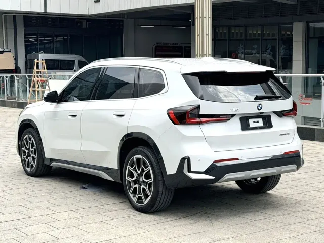BMW X1 — Фото автомобиля 12