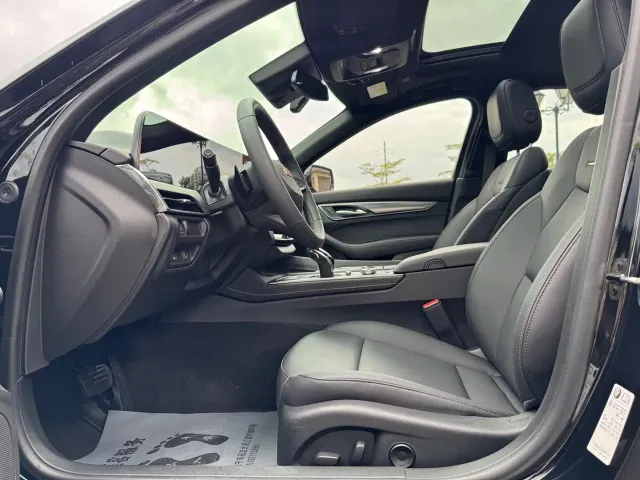 Cadillac CT5 — Фото автомобиля 8