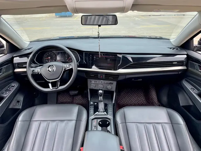 Volkswagen Passat — Фото автомобиля 8