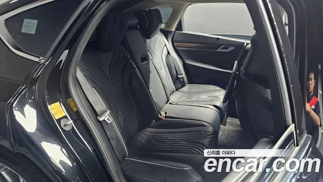 Genesis G80 Бензин 2.5 турбо AWD — Фото автомобиля 9