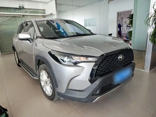 Toyota Corolla Cross — Фото автомобиля 3
