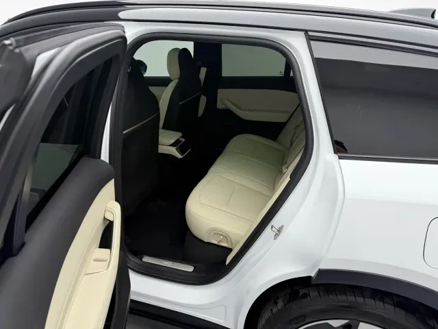 Nio ES6 — Фото автомобиля 16