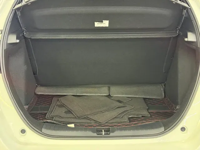 Honda Fit — Фото автомобиля 19