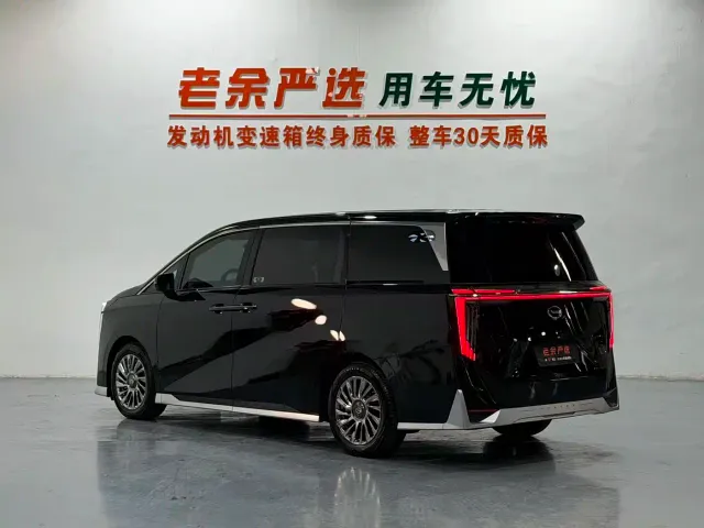 GAC Trumpchi M8 — Фото автомобиля 9