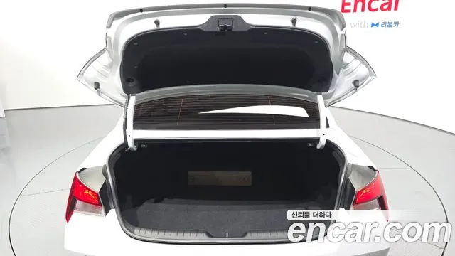 Hyundai Avante CN7 — Фото автомобиля 26