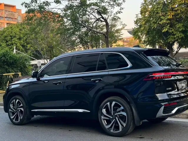 Geely Xingyue L — Фото автомобиля 3