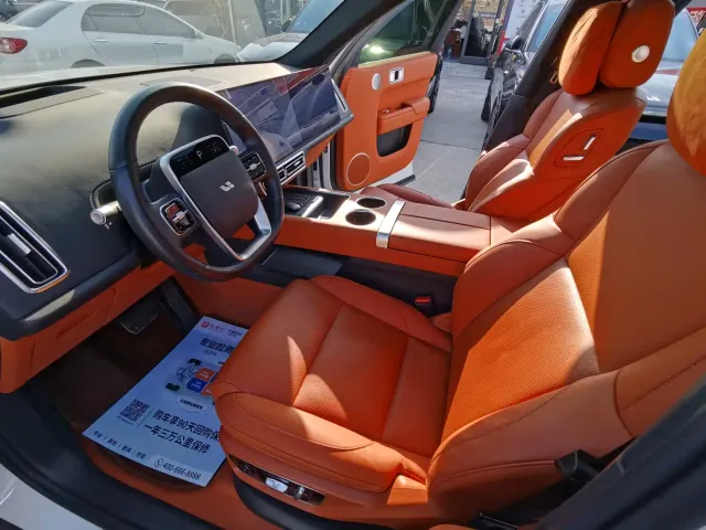 Li Auto L7 — Фото автомобиля 11