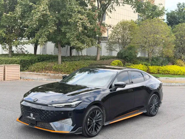 Фотография автомобиля — Changan UNI-V