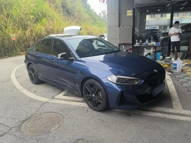 BMW BMW 1 Series 2023 125i M Sport Shadow Edition — Фото автомобиля 3