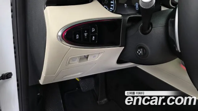 Genesis GV70 — Фото автомобиля 24