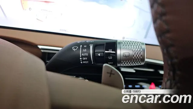Genesis GV70 — Фото автомобиля 24