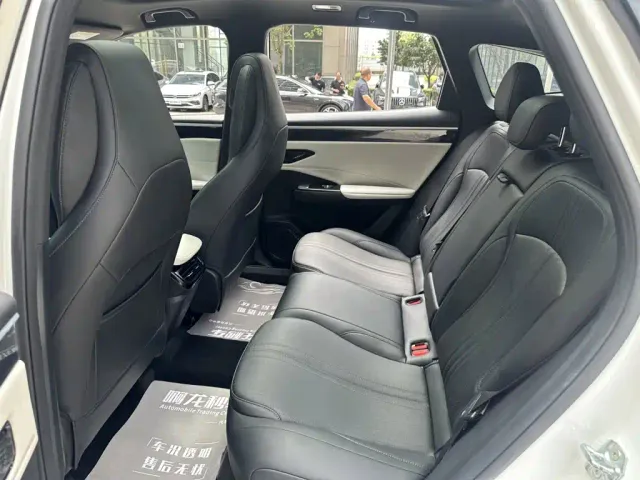 Geely Galaxy L7 — Фото автомобиля 8