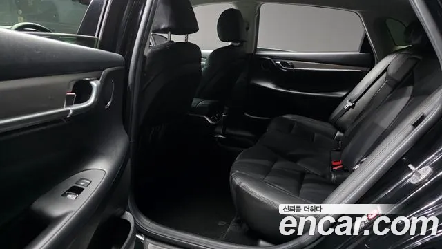 Hyundai Grandeur New — Фото автомобиля 12