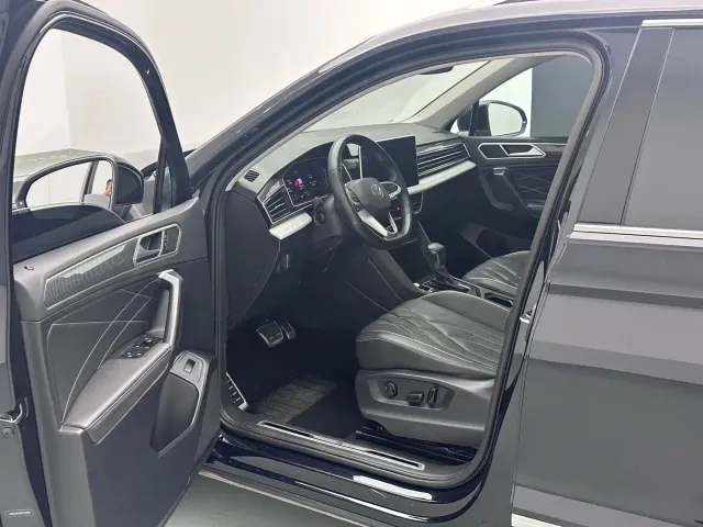 Volkswagen Tiguan L — Фото автомобиля 12
