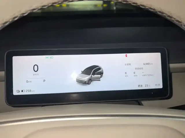 Leapmotor B10 — Фото автомобиля 7