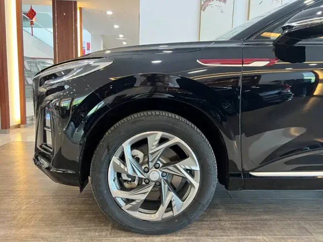 Hongqi HS3 PHEV — Фото автомобиля 3
