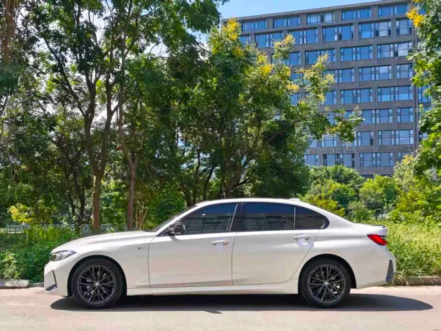 BMW 3 Series — Фото автомобиля 3