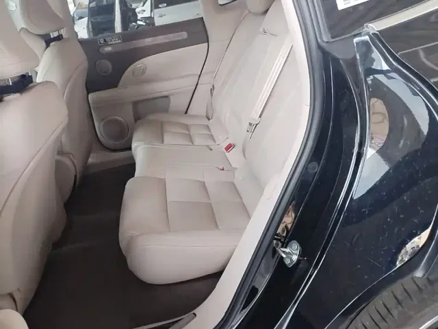 IM Motors LS6 — Фото автомобиля 12