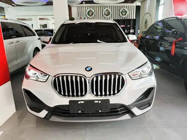 BMW X1 — Фото автомобиля 2