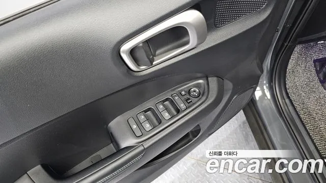 Hyundai Venue — Фото автомобиля 13