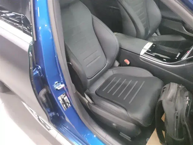 Mercedes-Benz C-Class — Фото автомобиля 24