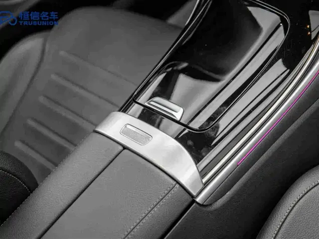 Mercedes-Benz C-Class — Фото автомобиля 19