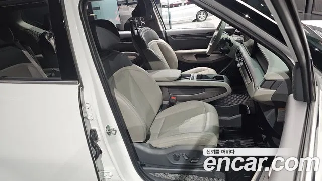 Kia EV9 — Фото автомобиля 16