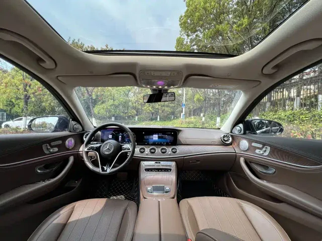 Mercedes-Benz E-Class — Фото автомобиля 10